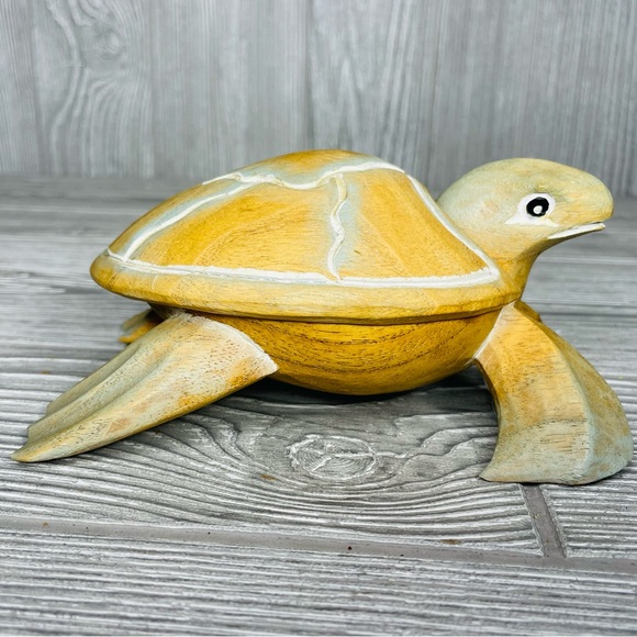 Wooden carved painted turtle trinket box storage box tropical sea turtle - Picture 14 of 15